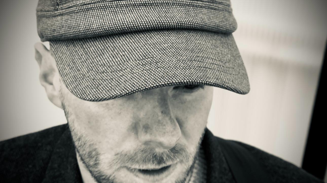 b/w picture of face